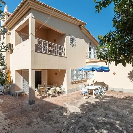 Lovelystay Near Beach Apartment *